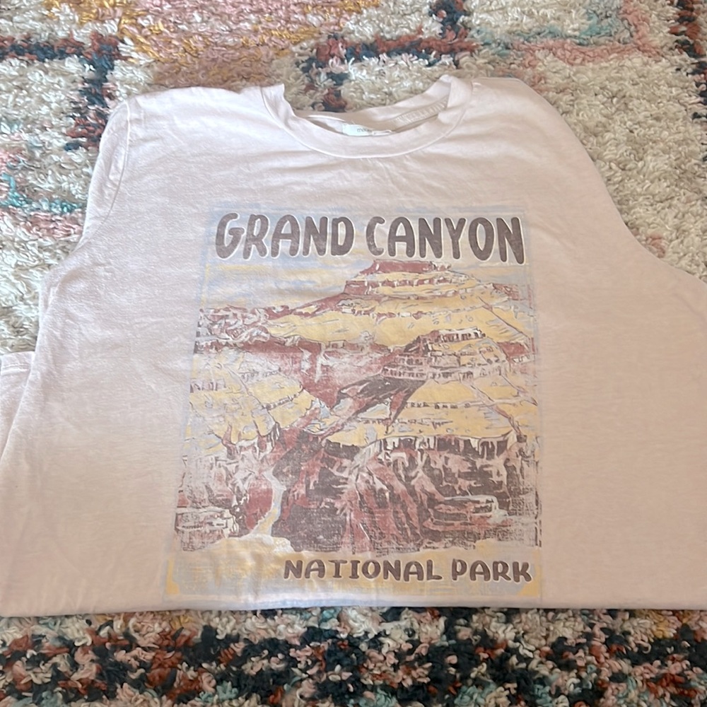 Maurice’s oversized graphic tee, size small